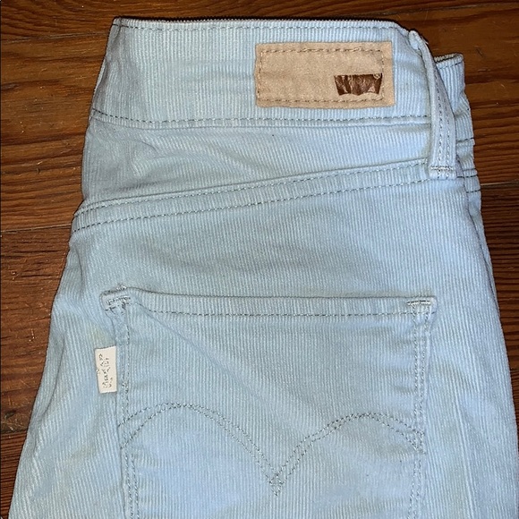 Levi’s High Rise Light Blue - Picture 3 of 5